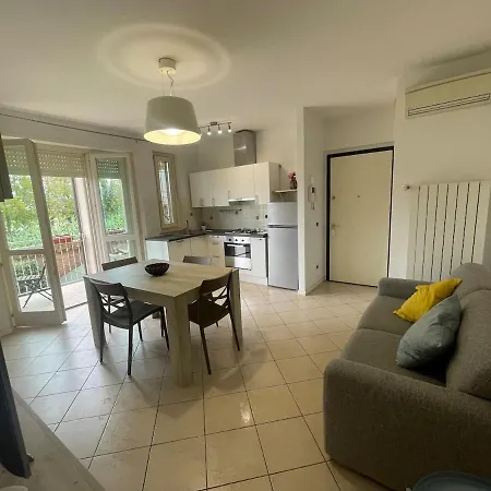 Sl Apartment- Apartment *